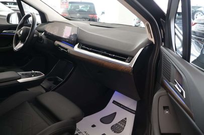 Car image 38