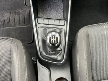 Car image 25