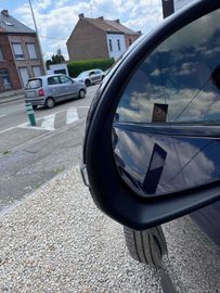 Car image 29