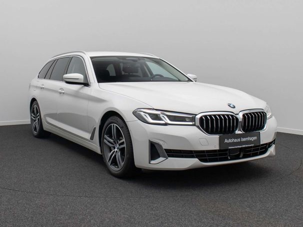 BMW 530 Touring e 215 kW image number 3