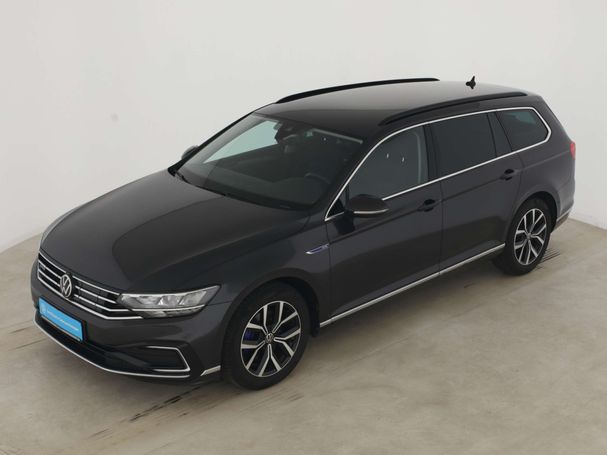 Volkswagen Passat GTE 1.4 eTSI DSG 160 kW image number 1