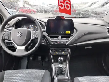 Car image 16