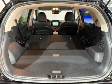 Car image 40