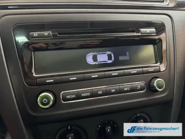 Car image 27