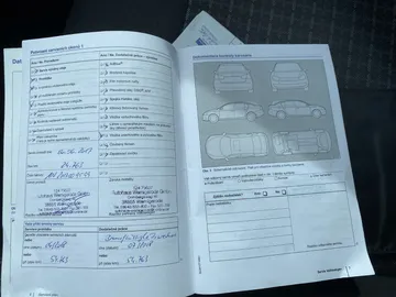 Car image 37