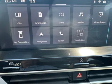 Car image 28