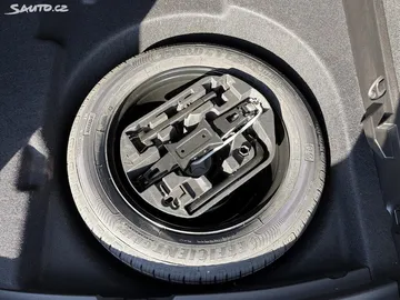 Car image 34