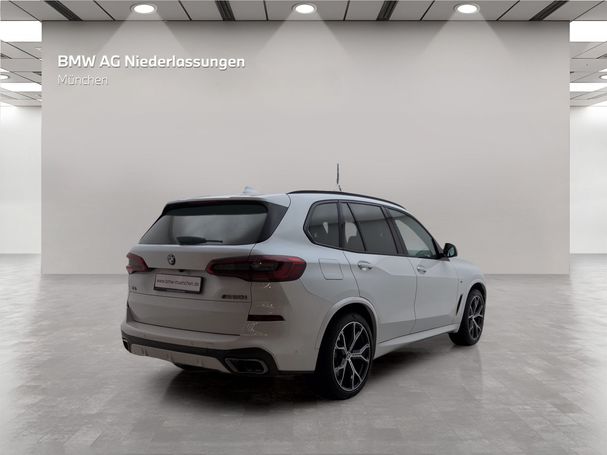 BMW X5 M50i xDrive 390 kW image number 3