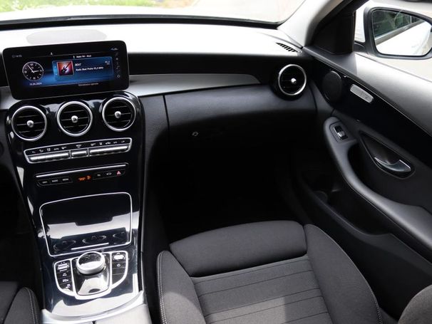 Mercedes-Benz C 300 de T 225 kW image number 36