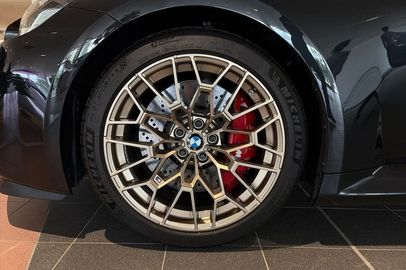 Car image 25