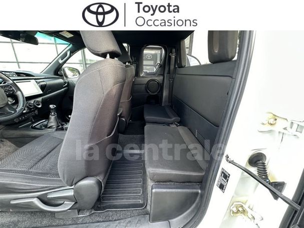 Toyota Hilux D Cab 2.4 4D 4WD 110 kW image number 17