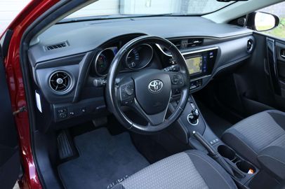 Car image 14