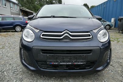 Car image 11