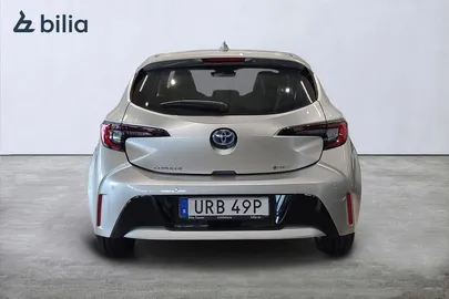 Car image 4