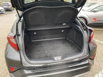 Car image 10