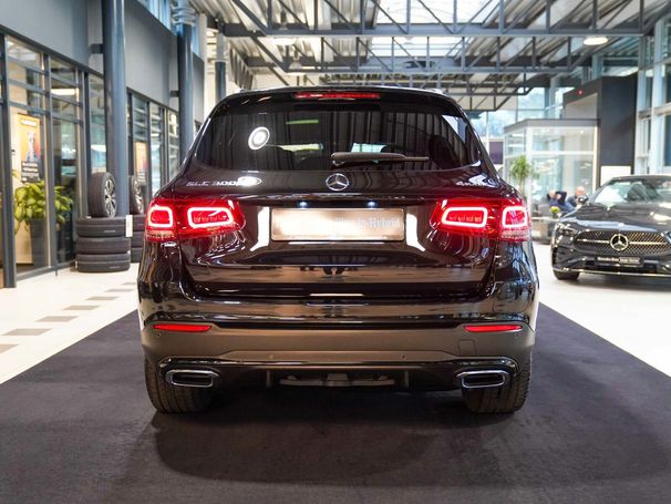 Mercedes-Benz GLC 300 de 225 kW image number 9