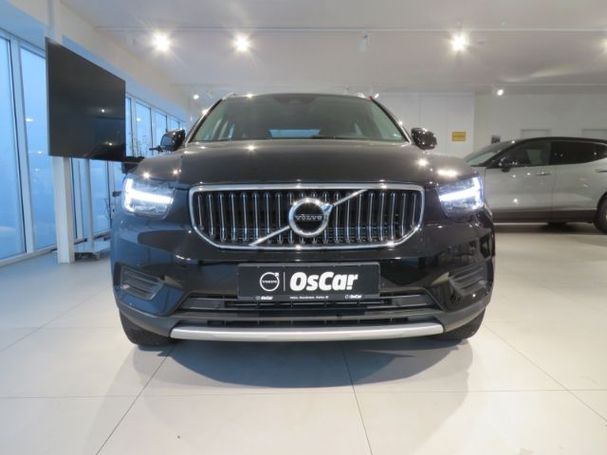 Volvo XC40 Plug-in Hybrid T4 Inscription Expression 155 kW image number 3