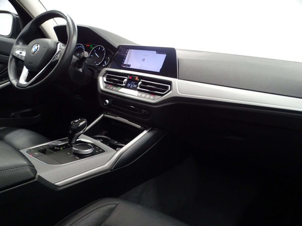 BMW 320d Touring 120 kW image number 8