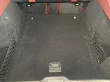 Car image 31