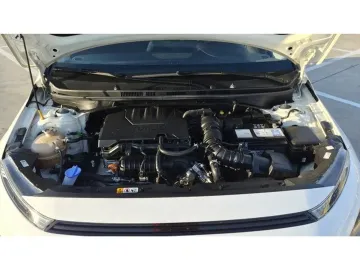 Car image 40