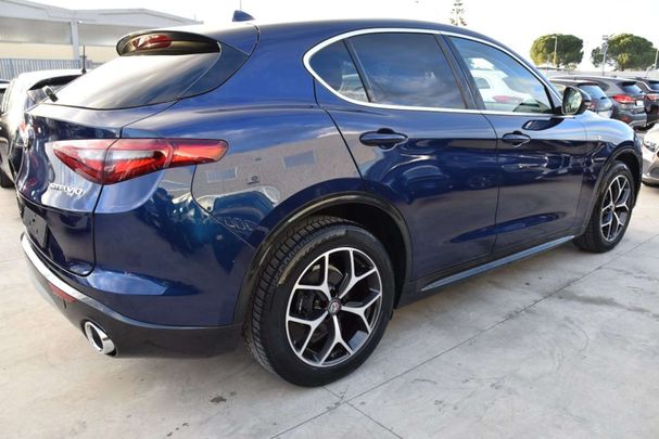 Alfa Romeo Stelvio 2.2 Diesel AT8 Q4 154 kW image number 4