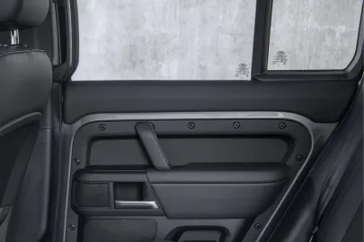 Car image 38