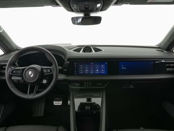 Car image 32