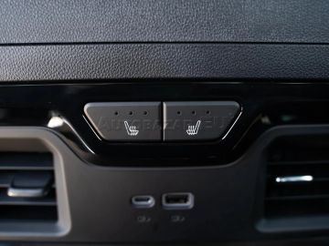 Car image 35