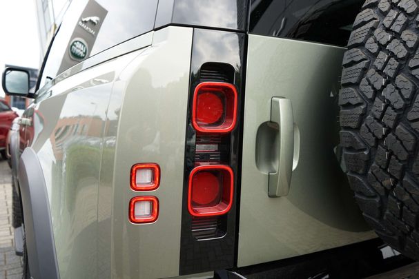 Land Rover Defender 90 3.0 D250 MHEV 183 kW image number 26