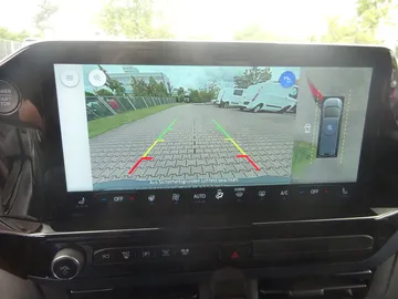 Car image 32