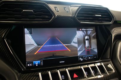 Car image 32