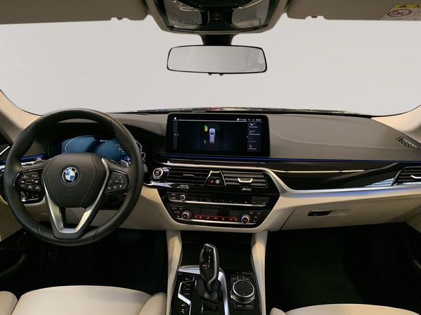 BMW 530 Touring 215 kW image number 6