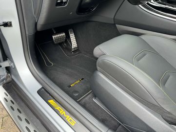 Car image 38