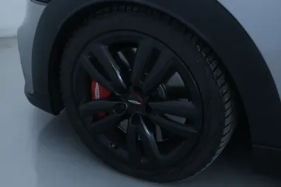 Car image 27