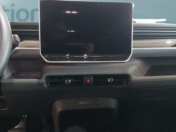 Car image 16