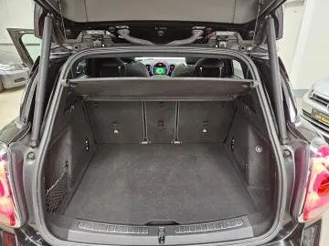 Car image 41