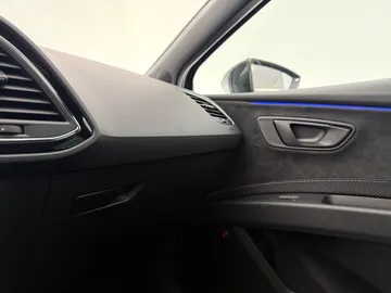 Car image 46