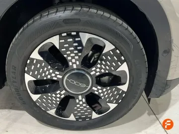 Car image 36