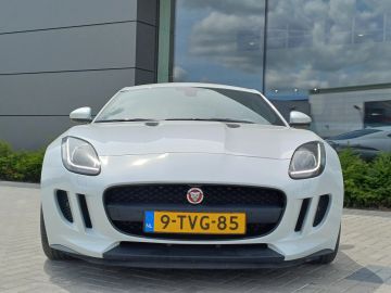 Car image 30