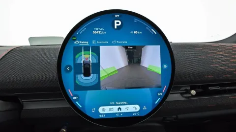 Car image 21