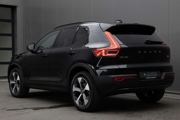 Volvo XC40 B3 Plus Dark 120 kW image number 4