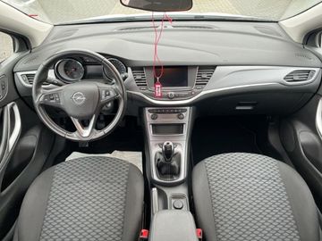 Car image 10