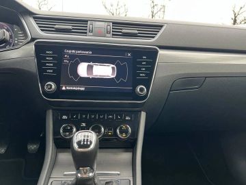 Car image 26