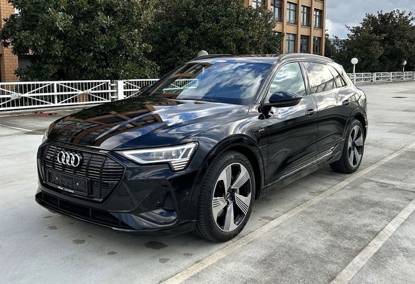 Audi e-tron 55 quattro S-line 300 kW image number 1