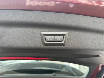Car image 35