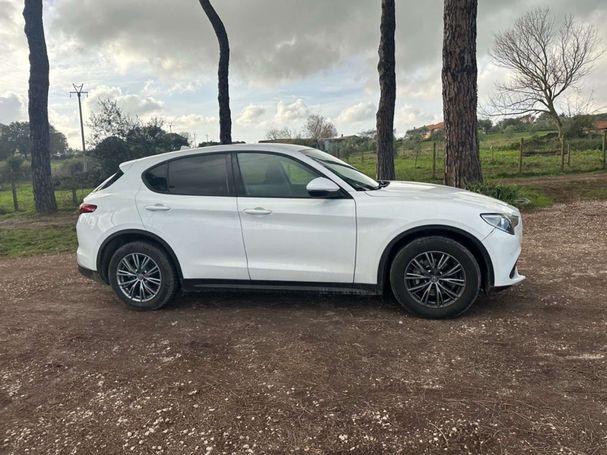 Alfa Romeo Stelvio 2.2 Diesel AT8 Business 118 kW image number 4