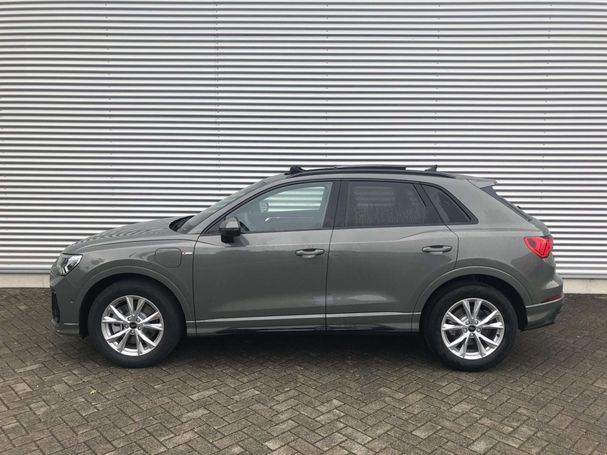 Audi Q3 45 TFSIe 180 kW image number 5