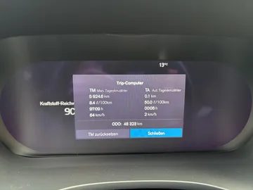 Car image 40