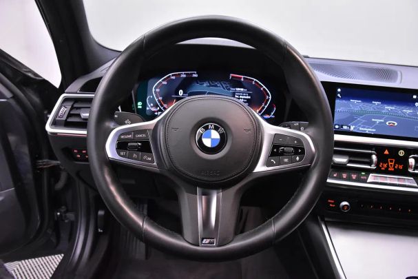 BMW 320i Touring 135 kW image number 16