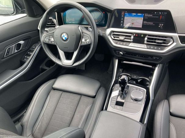 BMW 320d Touring Sport Line xDrive 140 kW image number 13